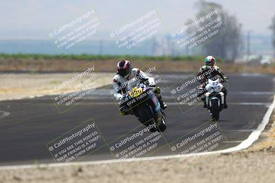 media/Jun-07-2025-TrackDaz (Sat) [[4413525952]]/B Group/220pm (Turn 9)/